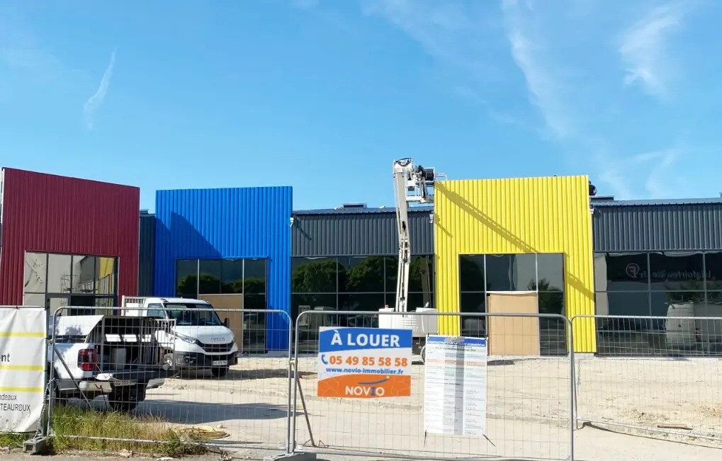 Local commercial dans Le Vigen à louer Photo de l’immeuble– Image 1 sur 3