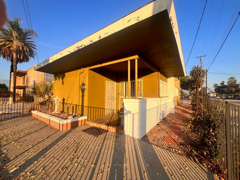 805 N D St, San Bernardino, CA à louer - Photo de l’immeuble – Image 2 sur 10