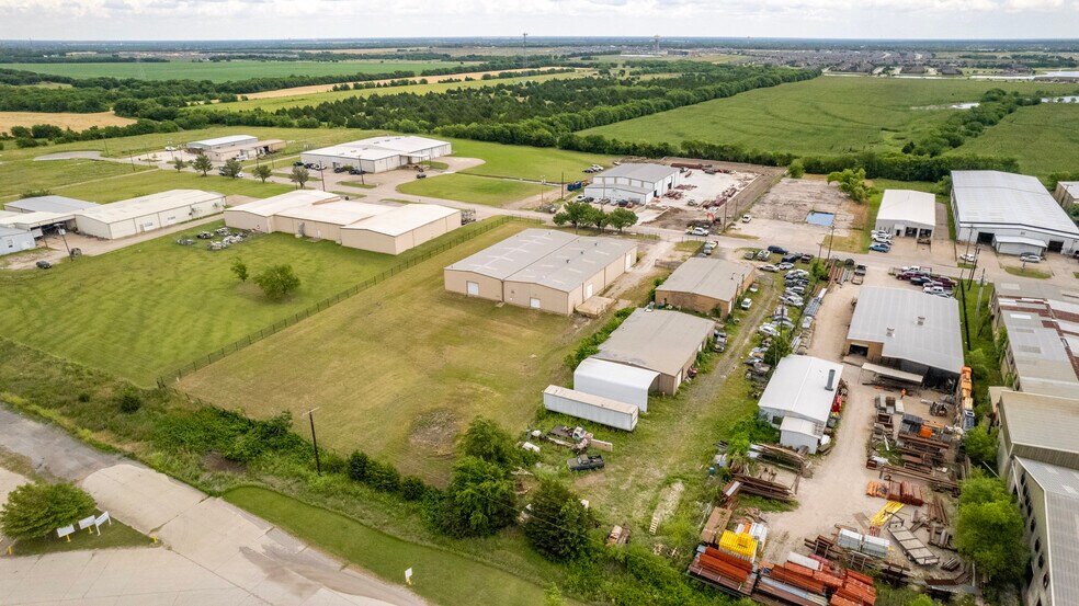 1303 Industrial Dr, Royse City, TX à louer - Photo de l’immeuble – Image 3 sur 12