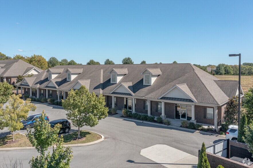 1526 Hunt Club Blvd, Gallatin, TN à louer - Photo de l’immeuble – Image 2 sur 3
