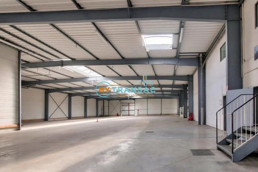 Local d’activités dans Tremblay-en-France à louer - Photo intérieure – Image 2 sur 19