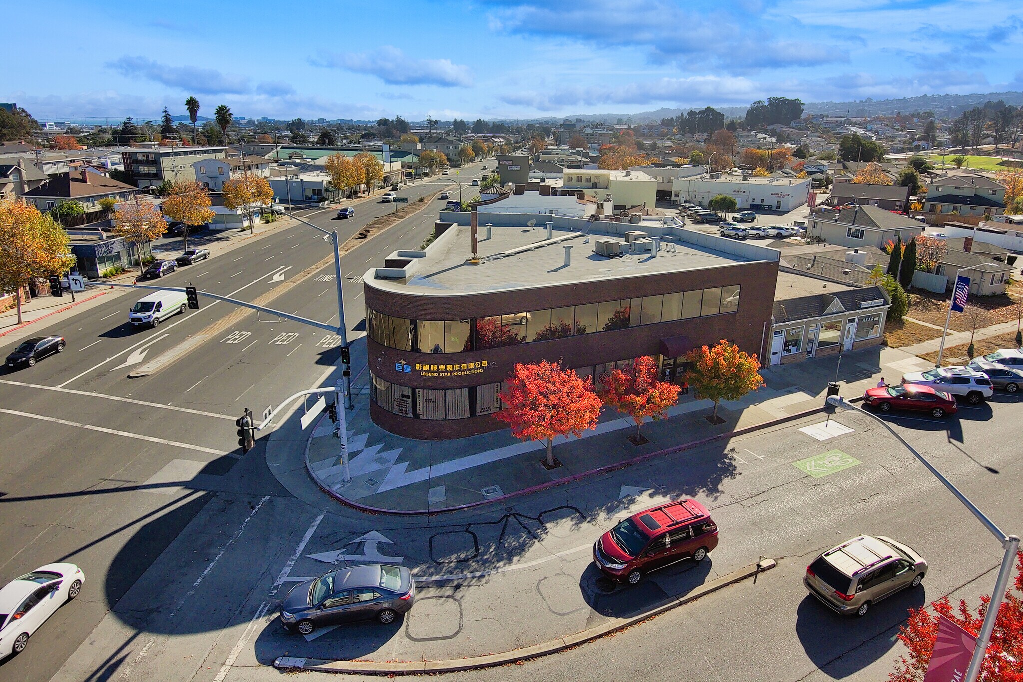 1699 El Camino Real, Millbrae, CA à louer Photo de l’immeuble– Image 1 sur 21