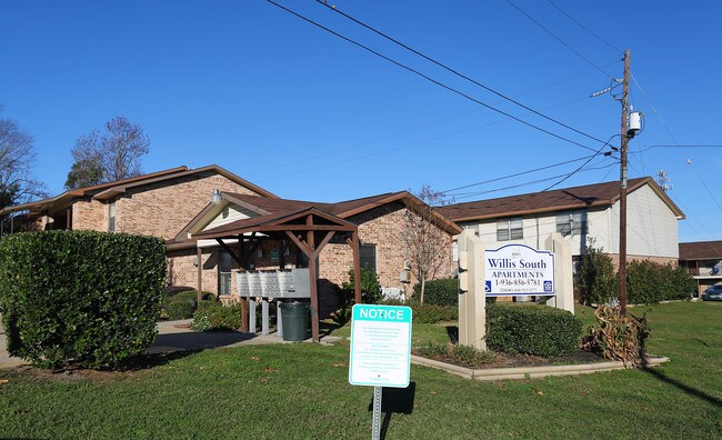 Plus de détails pour 205 E Watson St, Willis, TX - Logement à vendre