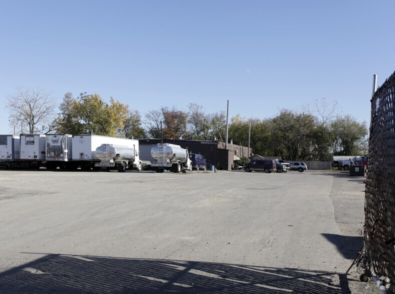 Camden Industrial Portfolio portefeuille de 2 biens à vendre sur LoopNet.fr - Photo principale – Image 2 sur 2