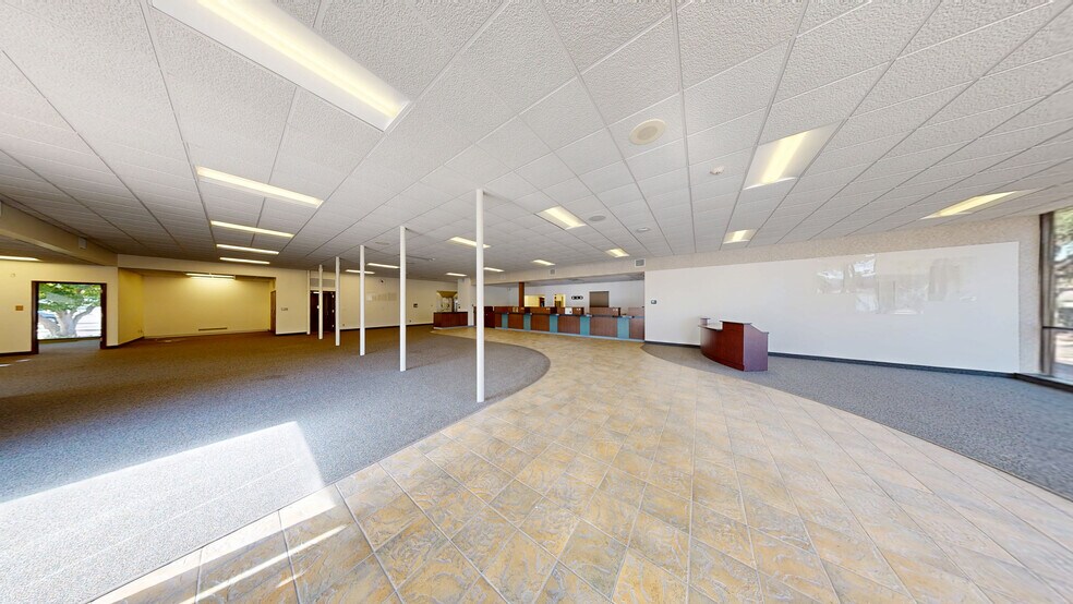 3429 N Prospect Rd, Peoria, IL à vendre - Numérisation 3D Matterport – Image 3 sur 22