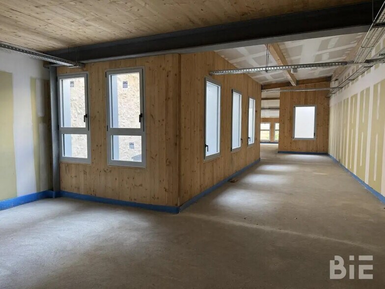 Bureau dans Bordeaux à louer - Photo de l’immeuble – Image 2 sur 7