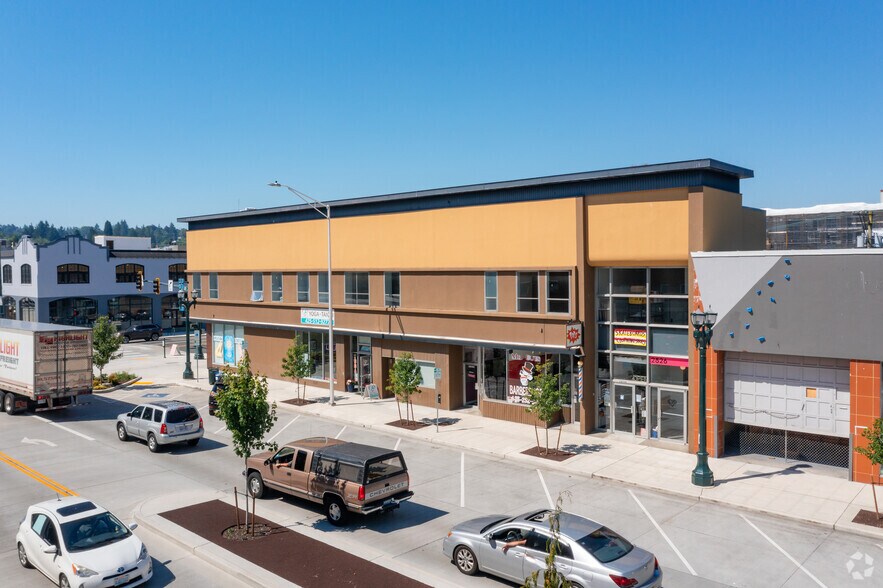 1313 Hewitt Ave, Everett, WA à louer - Photo de l’immeuble – Image 3 sur 80