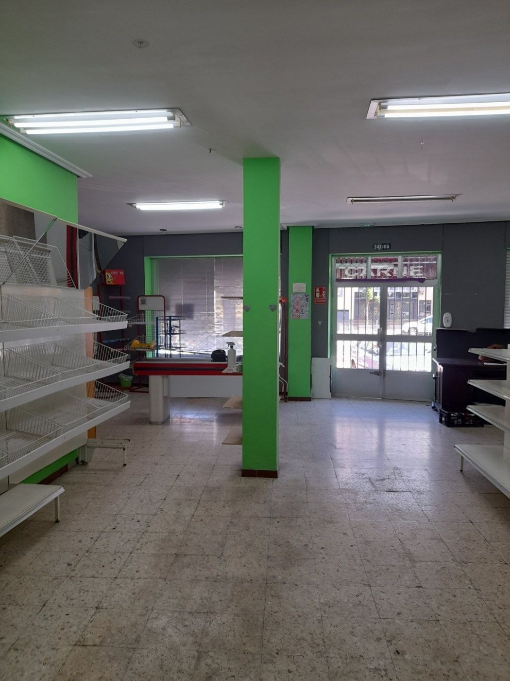 Local commercial dans Cáceres, Cáceres à vendre Photo de l’immeuble– Image 1 sur 15