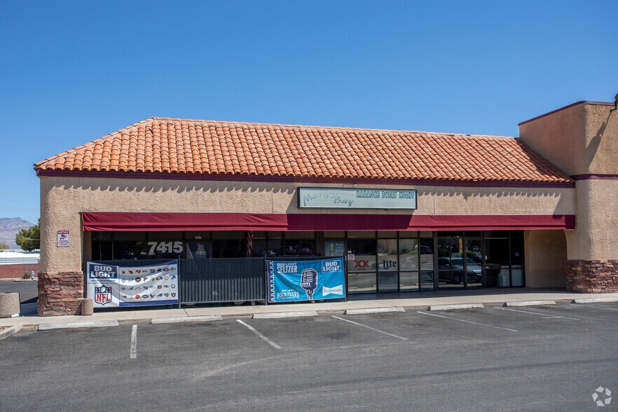 7415-7449 E 22nd St, Tucson, AZ à louer - Photo de l’immeuble – Image 2 sur 8