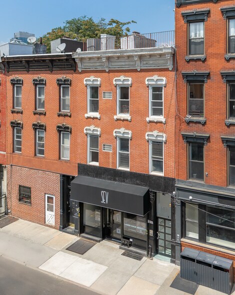 147 Grand St, Brooklyn, NY à vendre - Photo de l’immeuble – Image 2 sur 7