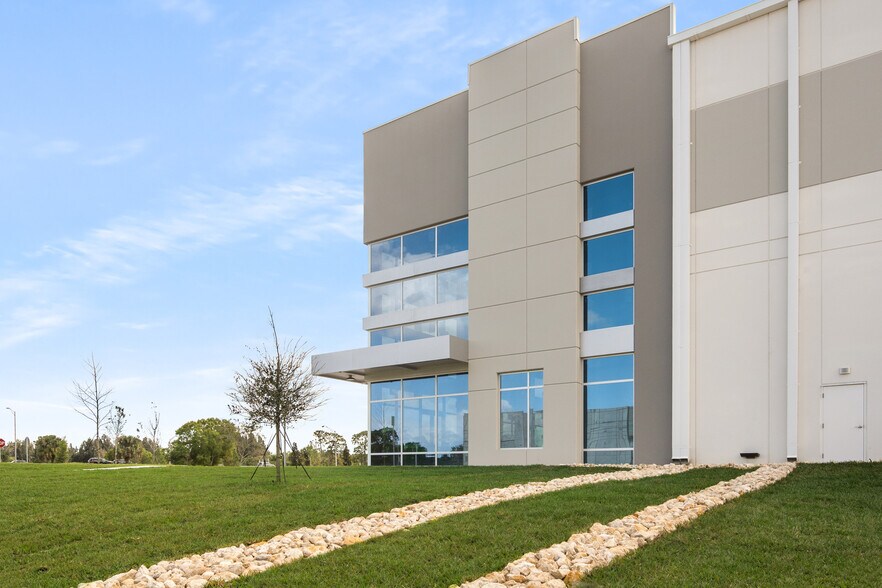 5001 Crossroads Pky, Fort Pierce, FL à louer - Photo de l’immeuble – Image 3 sur 20