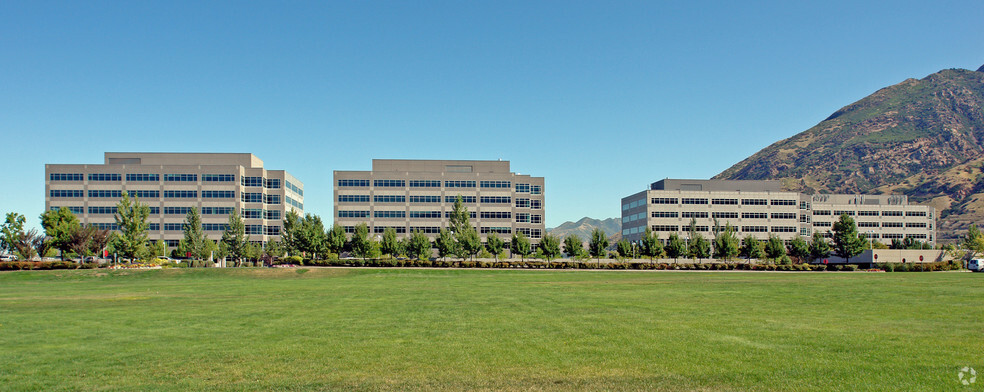 2825 E Cottonwood Pky, Salt Lake City, UT à louer - Photo de l’immeuble – Image 3 sur 9