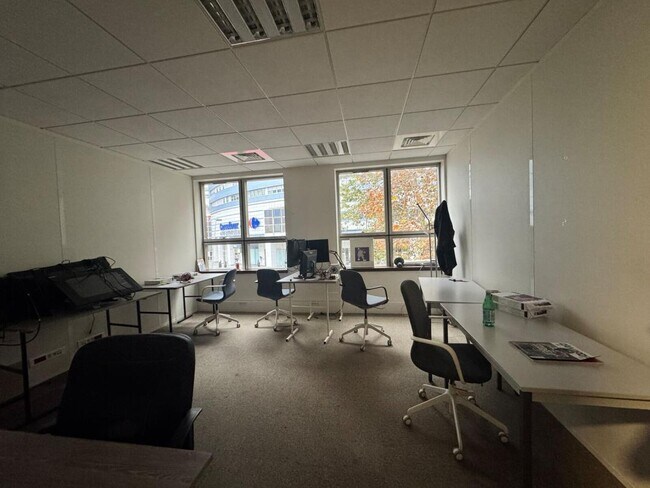 Plus de détails pour Bureau à vendre
