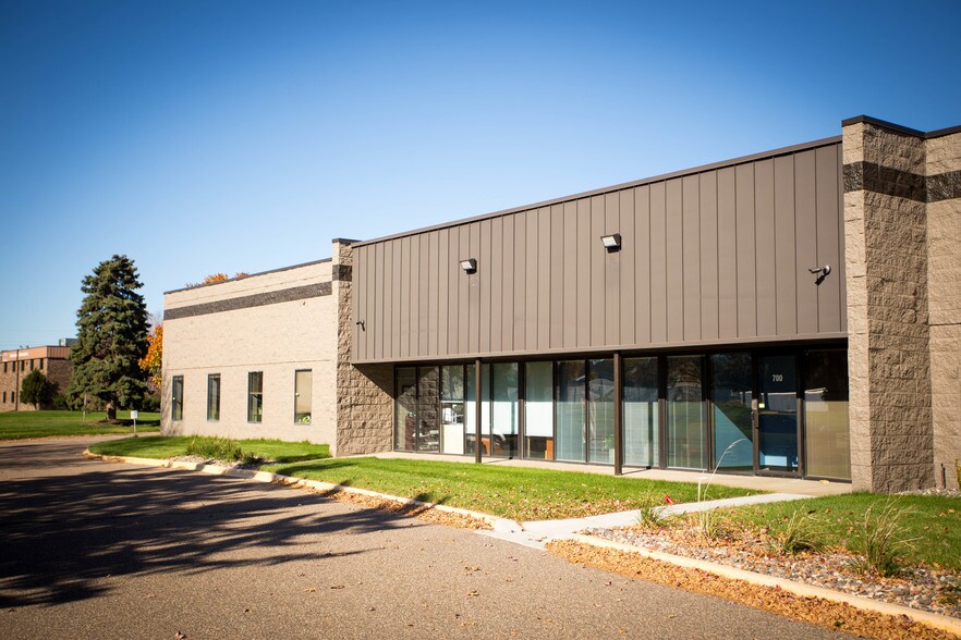2700 Freeway Blvd, Brooklyn Center, MN à louer - Autre – Image 3 sur 3