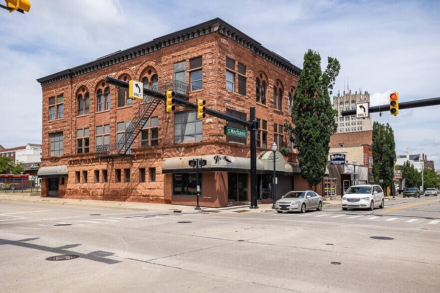 100 W Washington Ave, Jackson, MI à vendre - Photo de l’immeuble – Image 3 sur 22