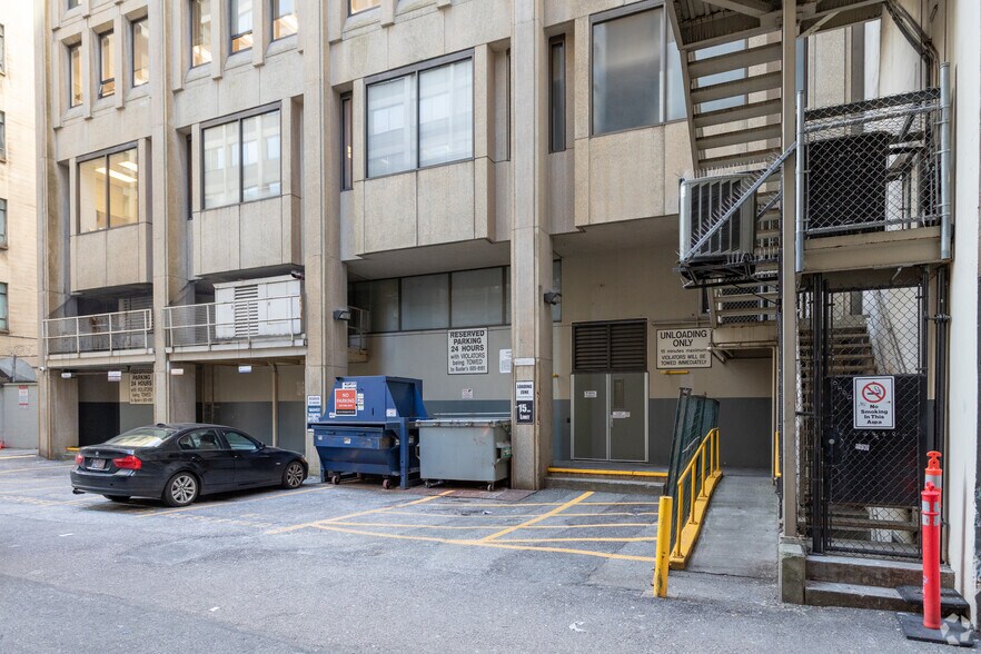 789 W Pender St, Vancouver, BC à louer - Photo de l’immeuble – Image 2 sur 5