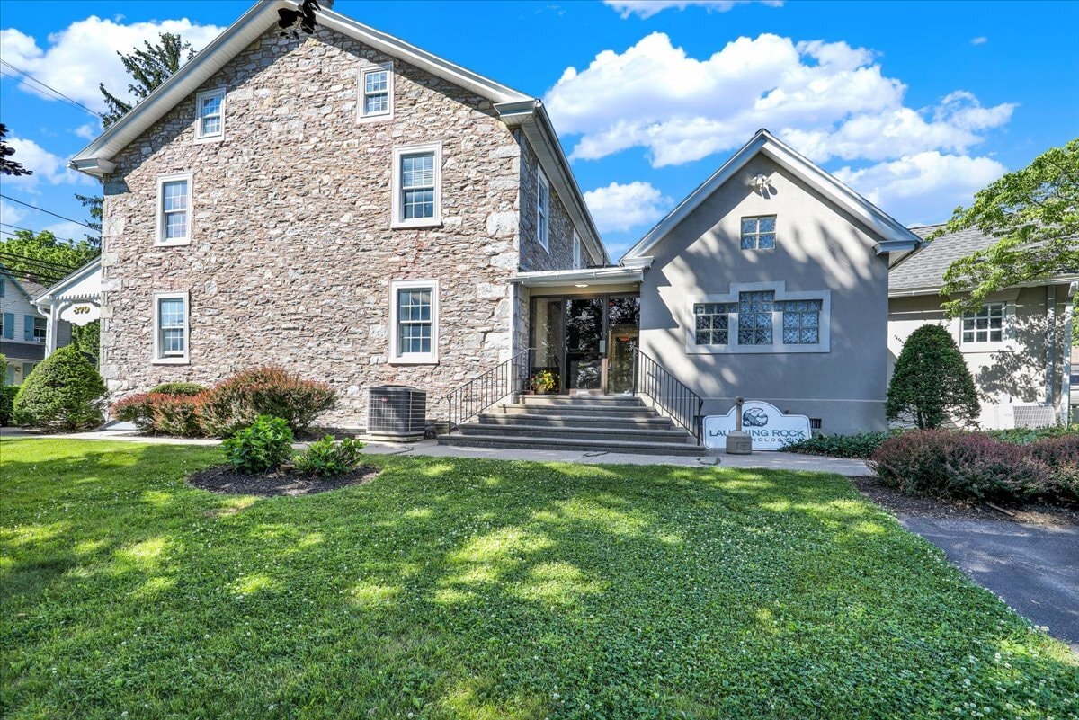 879 Fritztown Rd, Sinking Spring, PA à louer Photo intérieure– Image 1 sur 25