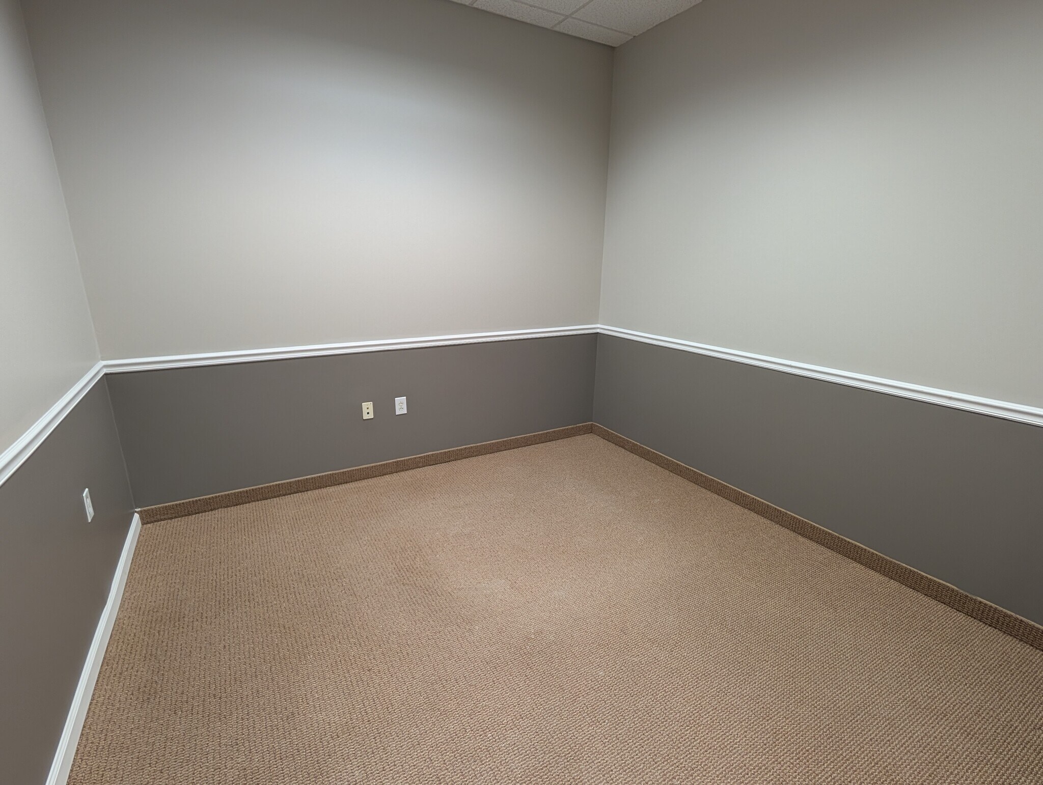 4210 N Roxboro Rd, Durham, NC à louer Photo intérieure– Image 1 sur 3