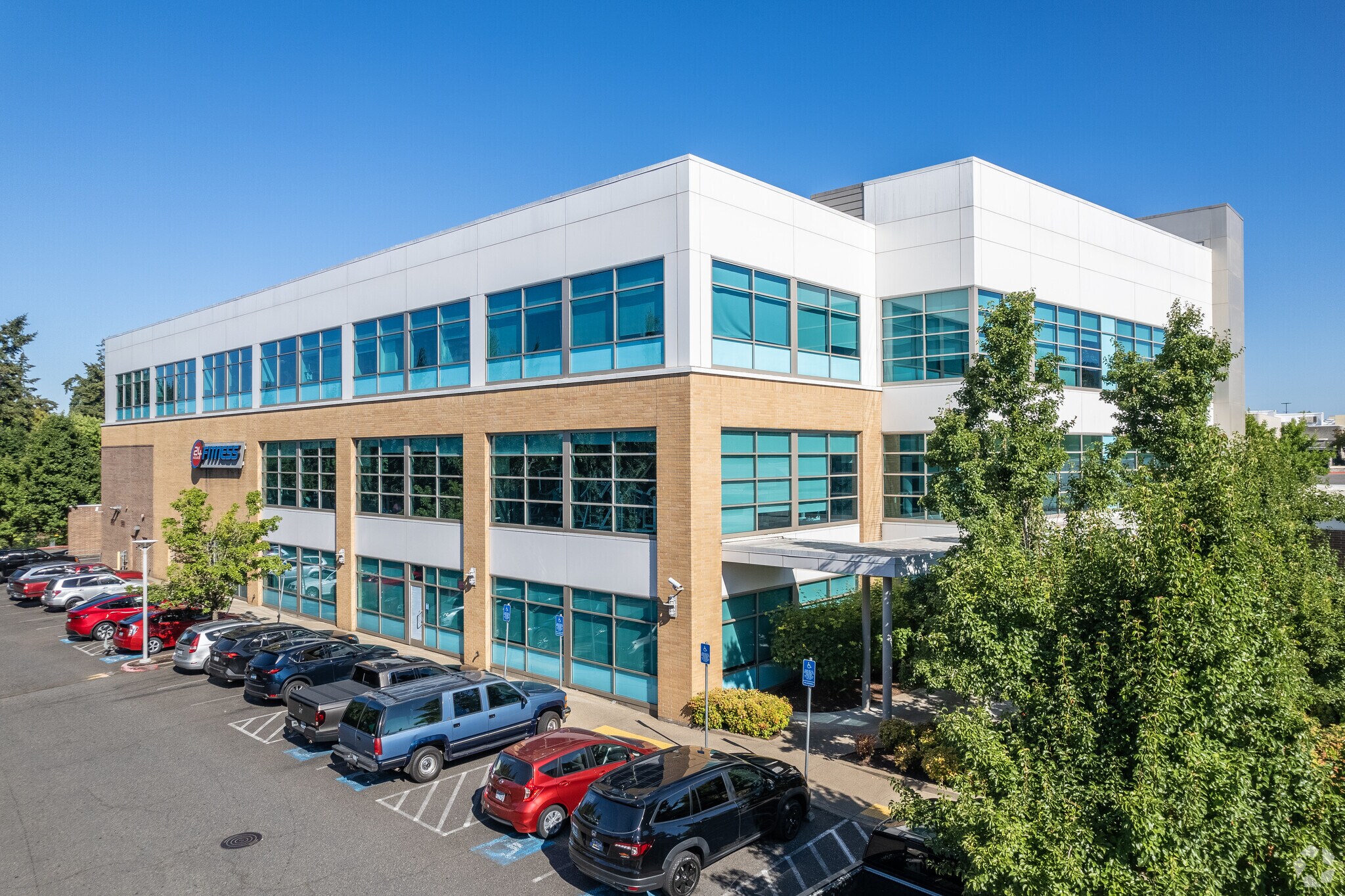 8720-8810 SE Sunnybrook Blvd, Clackamas, OR à louer Photo principale– Image 1 sur 40