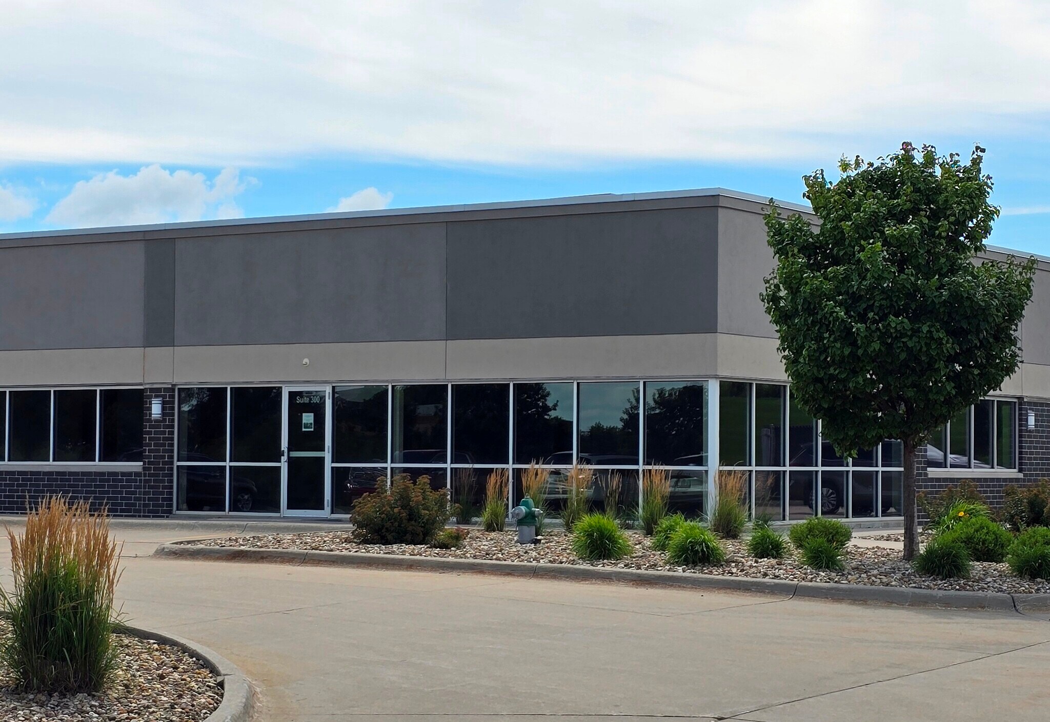 1304 Technology Pky, Cedar Falls, IA à louer Photo de l’immeuble– Image 1 sur 38