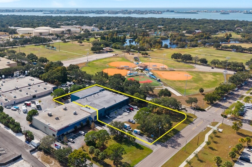 7490 N 30th Ave, Saint Petersburg, FL à vendre - Aérien – Image 2 sur 51