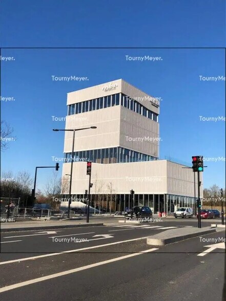 62 Boulevard Jean Mermoz, Saint-Jacques-de-la-Lande à louer - Photo de l’immeuble – Image 3 sur 6