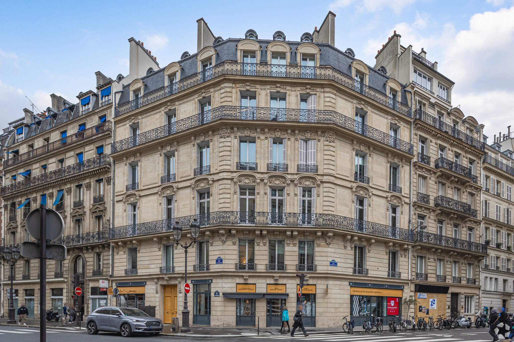 21 Rue Des Pyramides, Paris à louer Photo de l’immeuble– Image 1 sur 4