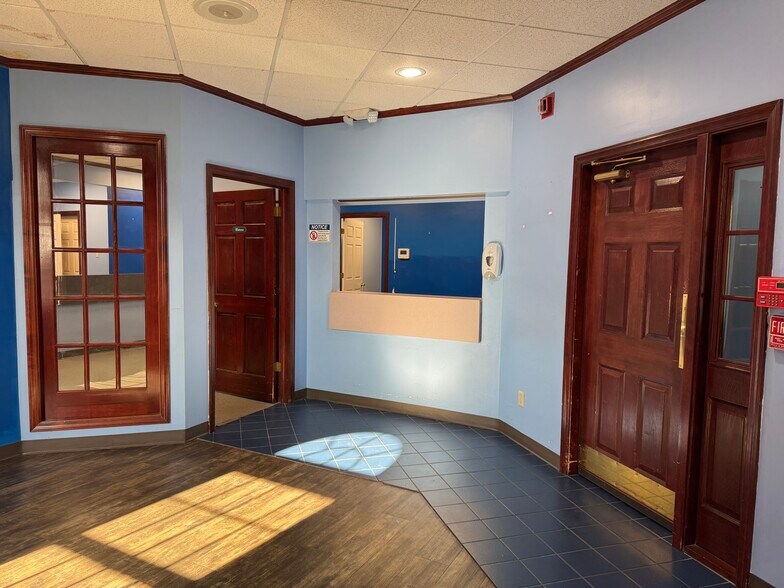 514 Pellis Rd, Greensburg, PA à louer - Photo de l’immeuble – Image 3 sur 15