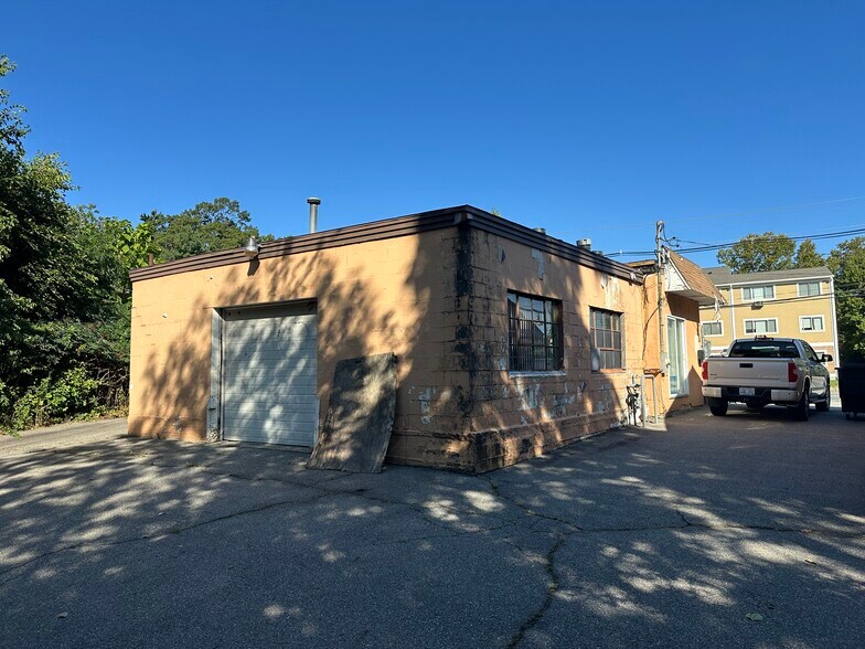 984 Post Rd, Warwick, RI à vendre - Photo de l’immeuble – Image 3 sur 7