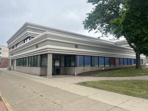 2697 Main St, Buffalo, NY à louer Photo intérieure– Image 2 sur 9