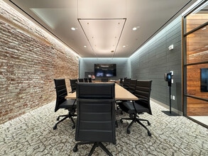 185 Broadway, Brooklyn, NY à louer Photo intérieure– Image 2 sur 16