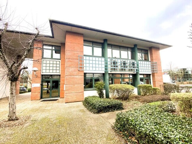 Plus de détails pour Bureau, Local d'activités à louer