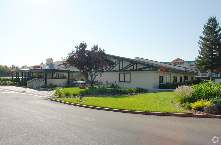 1400 Howe Ave, Sacramento, CA à louer - Photo principale – Image 1 sur 17