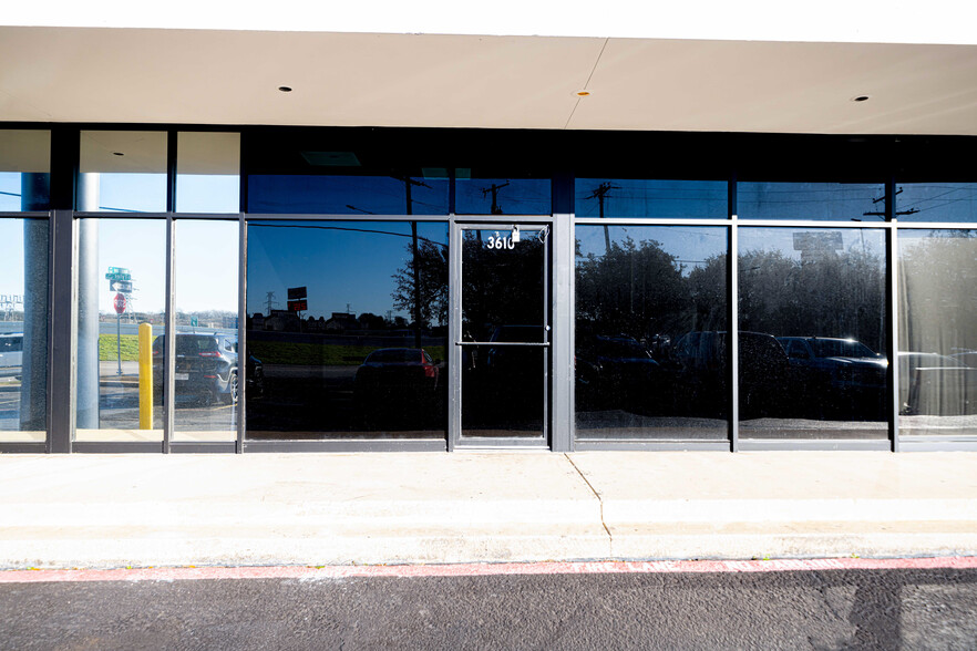3606-3622 S Tyler St, Dallas, TX à louer - Photo de l’immeuble – Image 3 sur 23