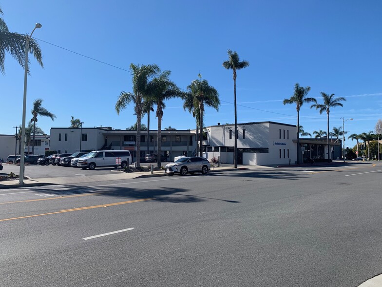 2601 E Main St, Ventura, CA à louer - Photo de l’immeuble – Image 1 sur 3