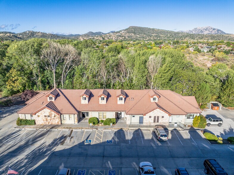 3195 Stillwater Dr, Prescott, AZ à louer - Photo de l’immeuble – Image 2 sur 15