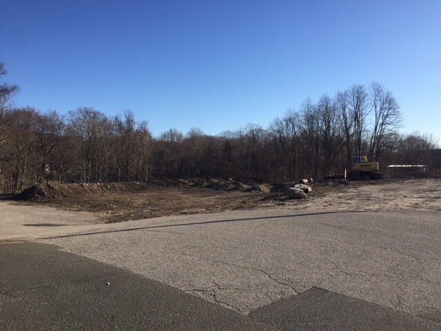 385 New Haven Ave, Derby, CT à louer - Photo de l’immeuble – Image 3 sur 4