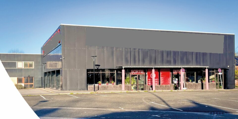 Local commercial dans Mantes-la-Ville à louer - Photo de l’immeuble – Image 1 sur 7
