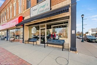 124 N 1st Ave, Winterset, IA à louer Photo de l’immeuble– Image 2 sur 10