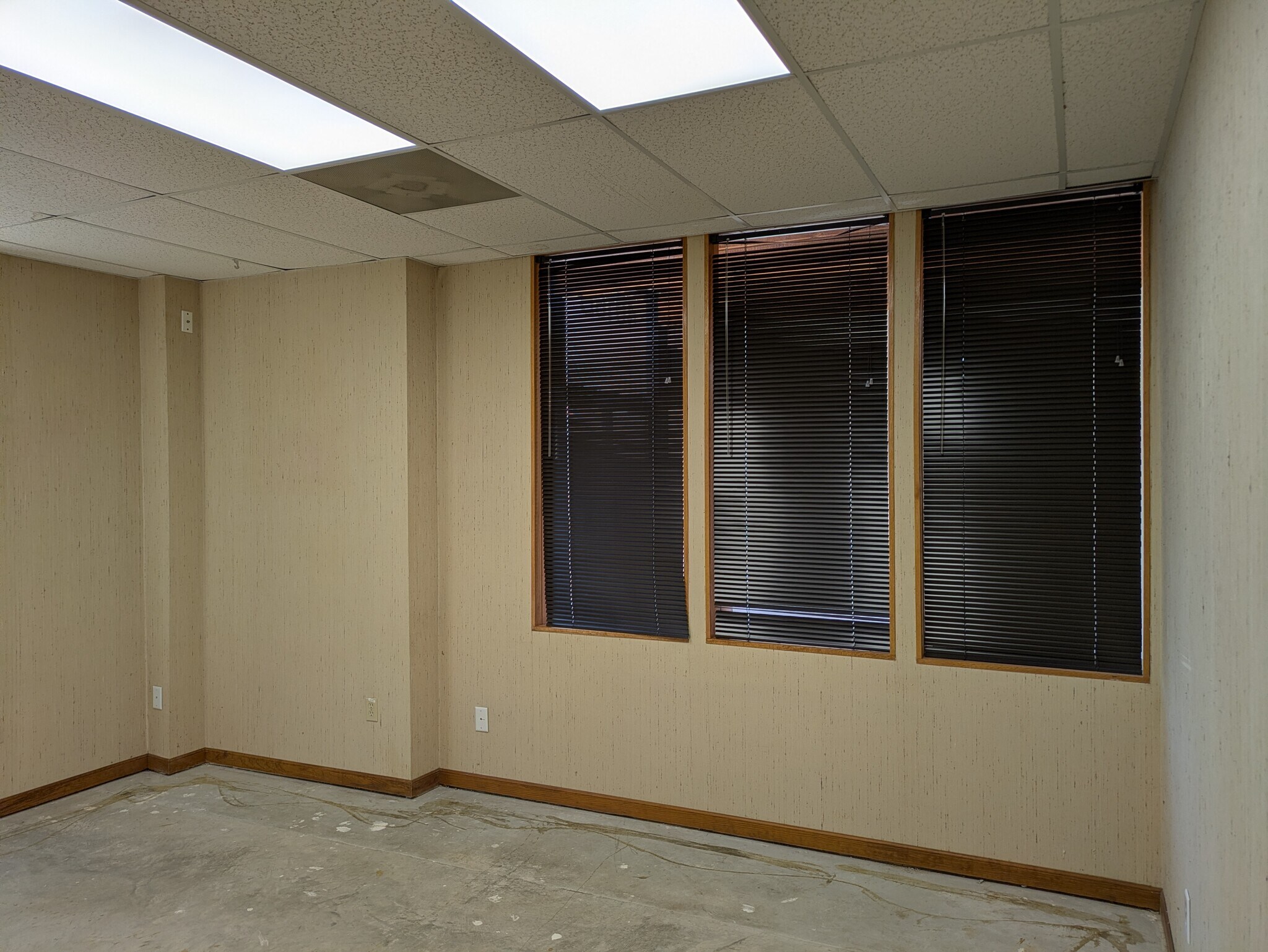 4010-4016 S Lynn Ct, Independence, MO à louer Photo intérieure– Image 1 sur 5