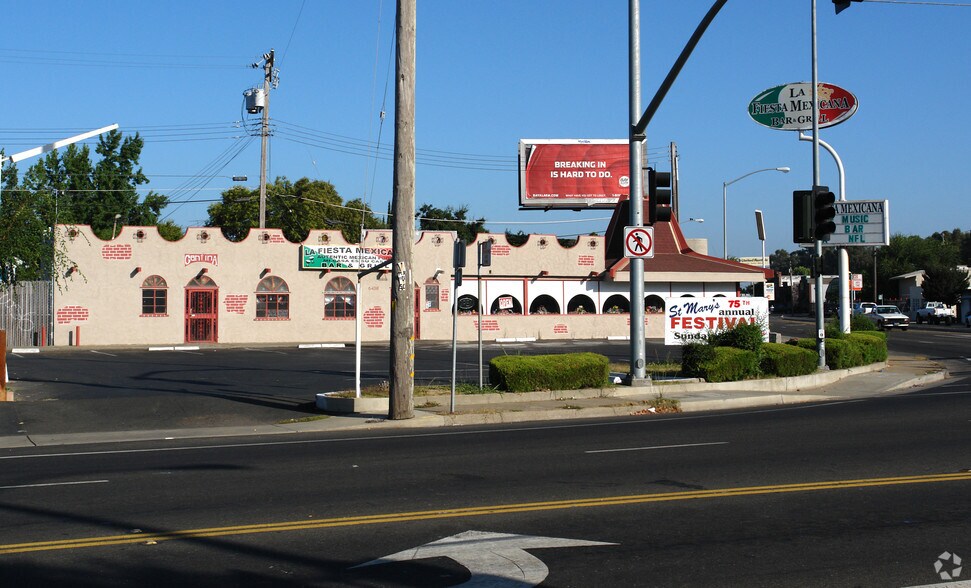 6438 Elvas Ave, Sacramento, CA à vendre - Photo de l’immeuble – Image 2 sur 4