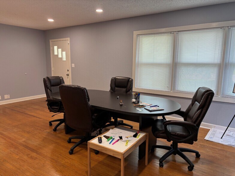 1314 Avenue A, Katy, TX à louer - Photo de l’immeuble – Image 3 sur 9