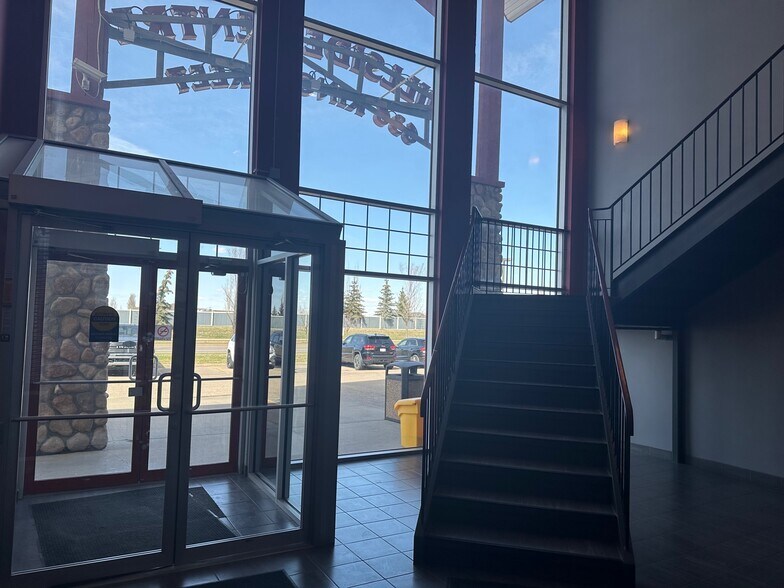 636 King St, Spruce Grove, AB à louer - Photo intérieure – Image 3 sur 9