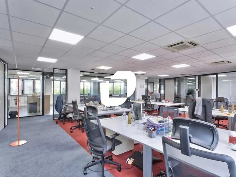 Bureau dans Le Kremlin-Bicêtre à louer - Photo intérieure – Image 3 sur 10