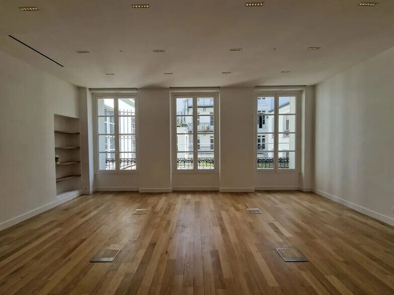 24 Rue De Caumartin, Paris à louer - Photo de l’immeuble – Image 2 sur 7