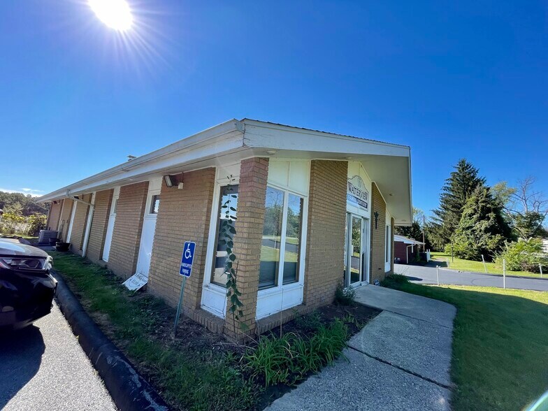 492 Hudson Ave, Stillwater, NY à louer - Photo de l’immeuble – Image 2 sur 4