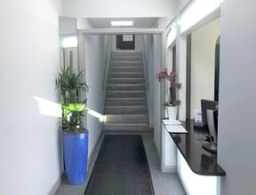 34-44 London Road Rd, Morden à louer Hall d’entrée– Image 2 sur 6