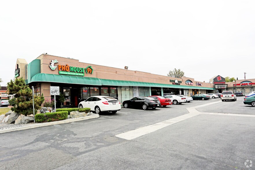 8851 Garden Grove Blvd, Garden Grove, CA à louer - Photo de l’immeuble – Image 2 sur 13