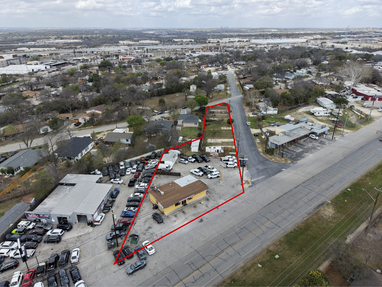5671 Randolph Blvd, San Antonio, TX à vendre - Photo de l’immeuble – Image 2 sur 37