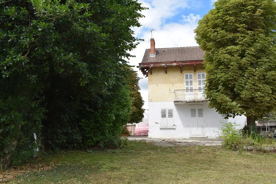 Local d'activités dans Vichy à vendre - Photo de l’immeuble – Image 2 sur 4